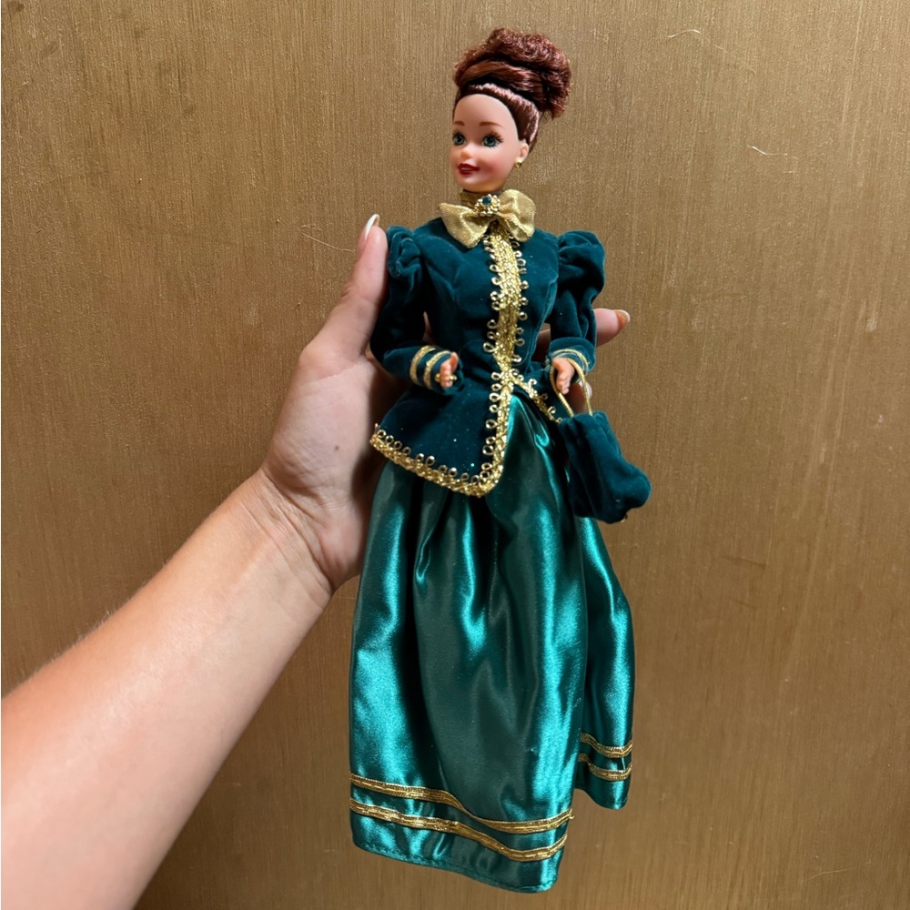 Rare 1996 Yuletide Romance Barbie Hallmark Special Edition! Mattel 15621 No Box